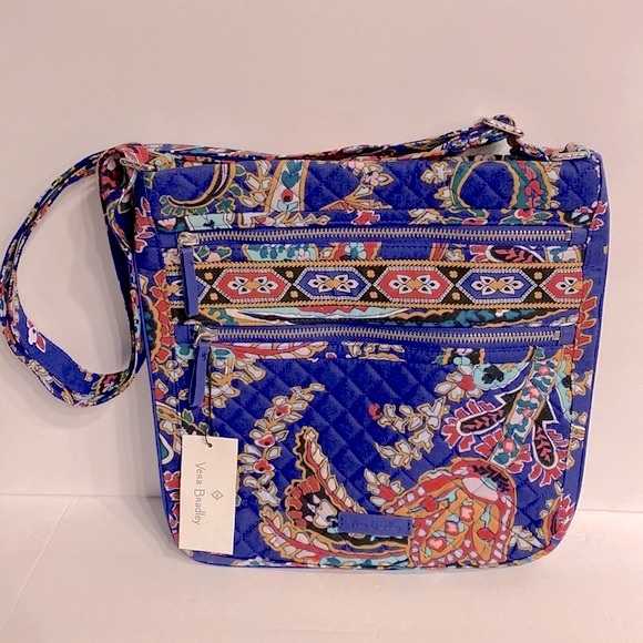 Vera Bradley Handbags - NWT Vera Bradley Iconic Triple Zip Hipster in Romantic Paisley